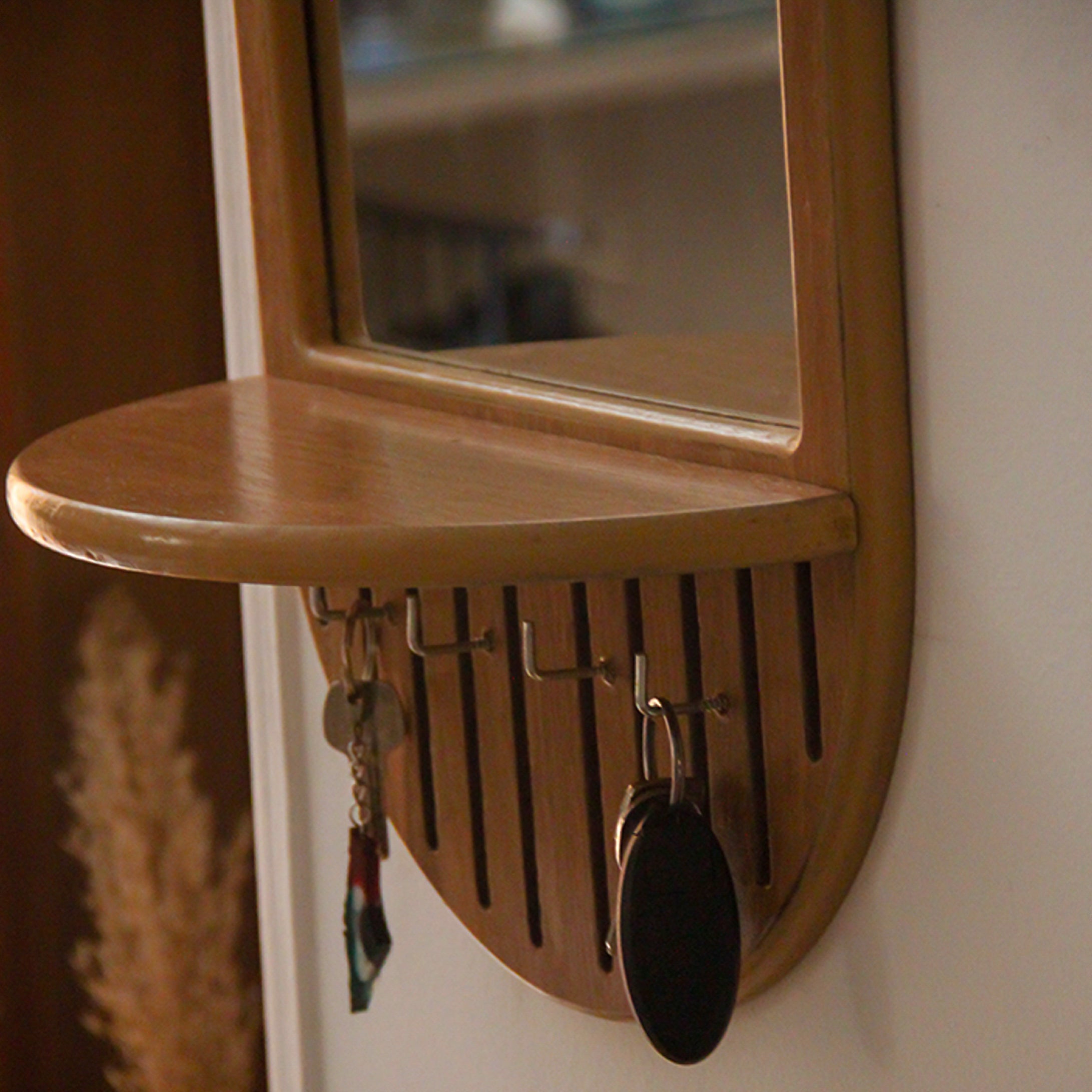 Key Holder with Mirror